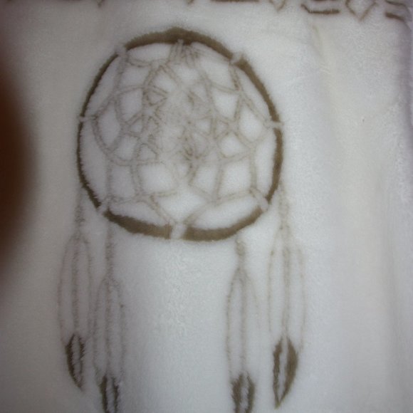 Canadiana furry vest with wolves running around it!! - Picture 5 of 5